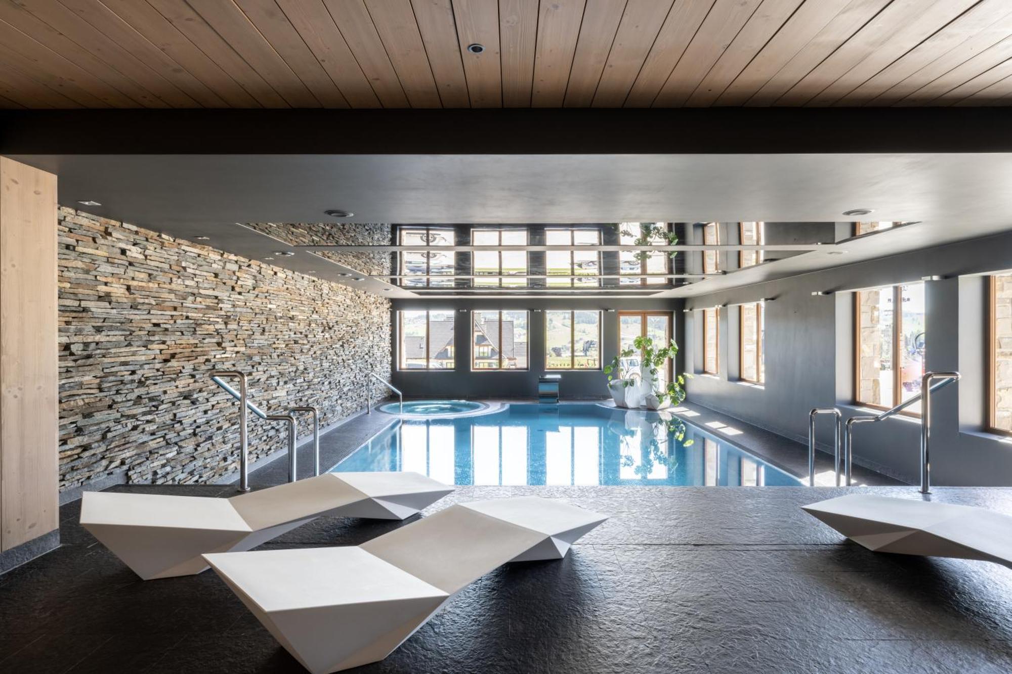 Hotel Zawrat - Blisko Natury เบียลกาตัทร์ชันสกา ภายนอก รูปภาพ