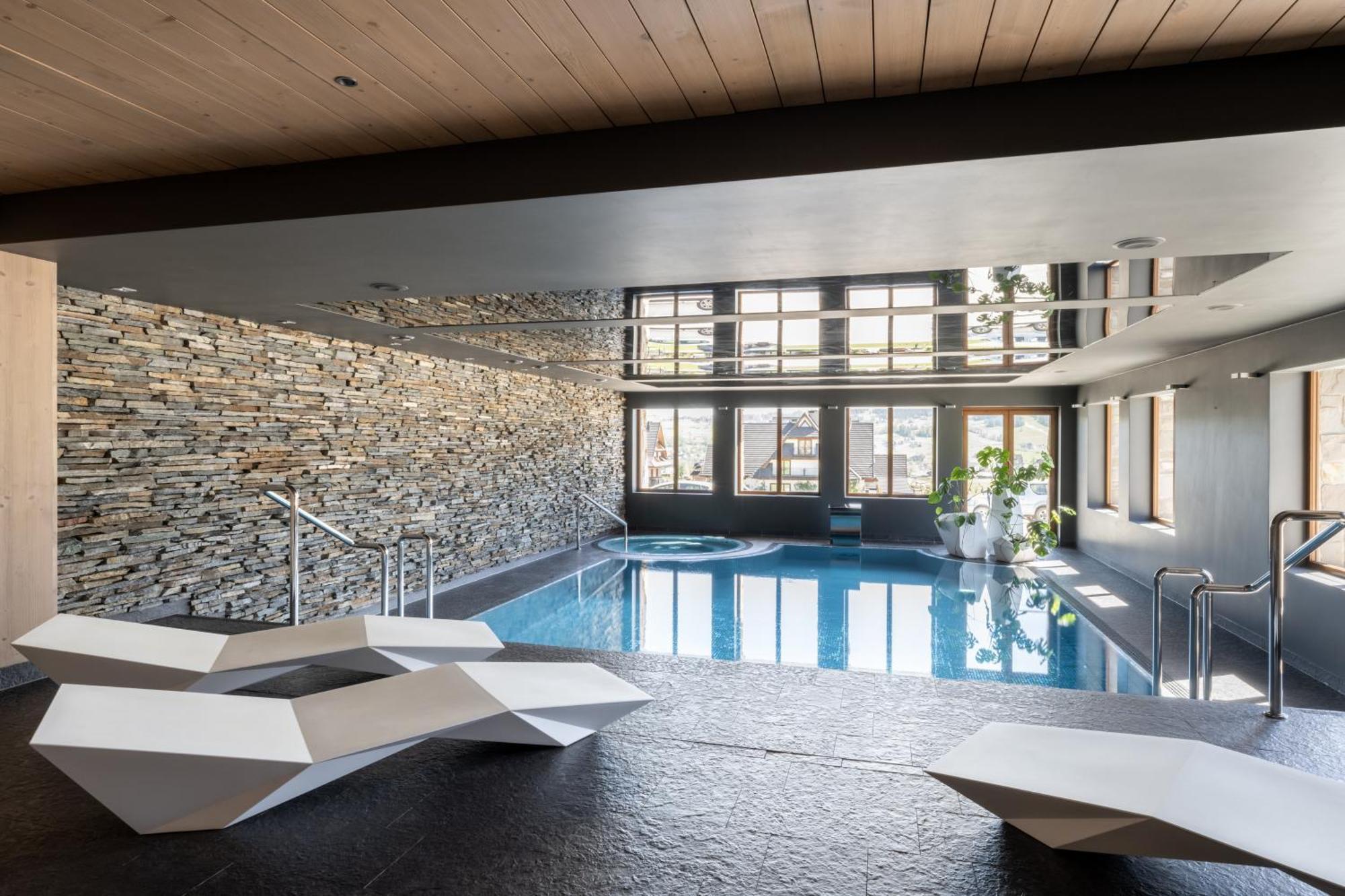 Hotel Zawrat - Blisko Natury เบียลกาตัทร์ชันสกา ภายนอก รูปภาพ